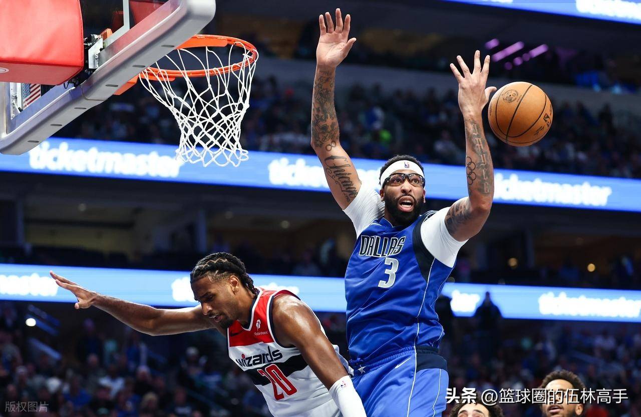 app下载包含欧联赛程吃紧，达拉斯独行侠赛后战术微调，球迷炸锅，球队文化再被提及的词条